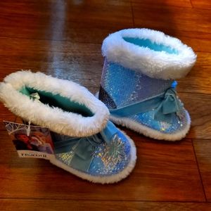 Disney Frozen Toddler Girl Slipper Boot - Size 5 - 6 (US)